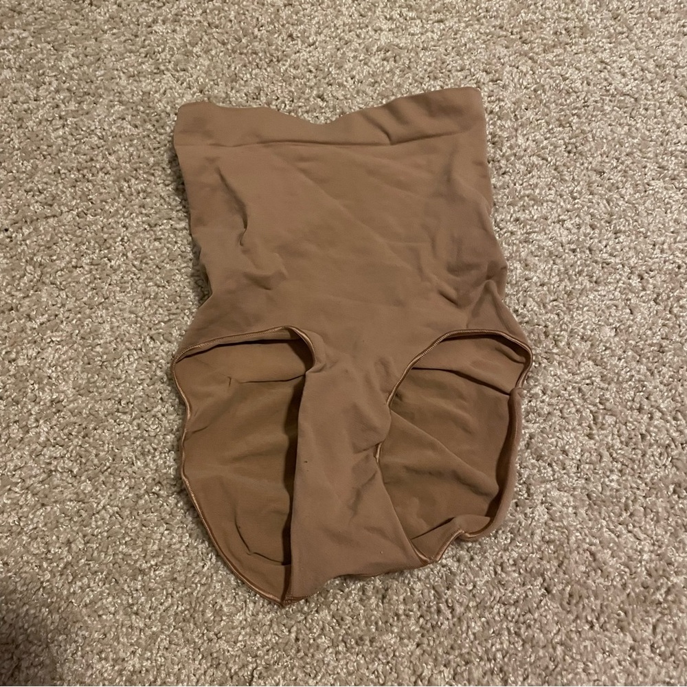 Skims high waisted shape wear underwear S/M